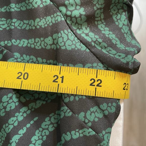 Torrid Women's‎ Green Georgette Lace Leopard Blouse Size 4X Flowy Going Out - Picture 4 of 12